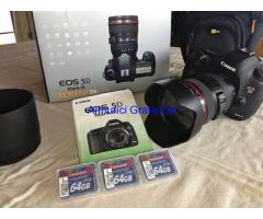 Canon 5D Mk III e EF 24-105mm f/4L Lens