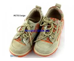 Stock scarpe per bambini